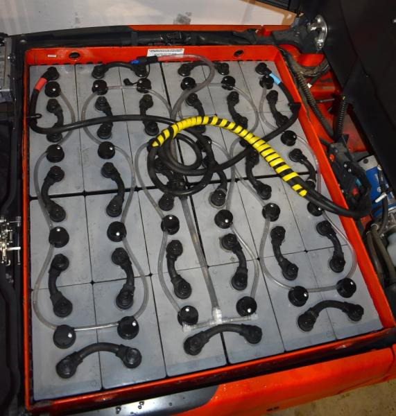 Linde E 18 L EVO 386-02 - Električni viličar: slika Linde E 18 L EVO 386-02 - Električni viličar Linde E 18 L EVO 386-02 - Električni viličar: slika Linde E 18 L EVO 386-02 - Električni viličar