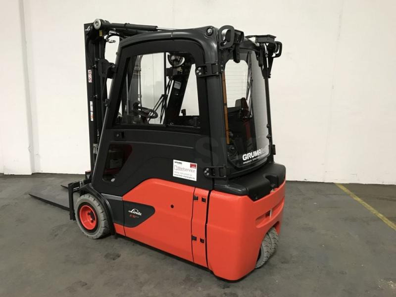 Linde E 18 L EVO 386-02 - Električni viličar: slika Linde E 18 L EVO 386-02 - Električni viličar Linde E 18 L EVO 386-02 - Električni viličar: slika Linde E 18 L EVO 386-02 - Električni viličar
