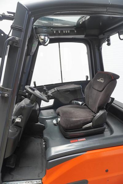 Linde E 18 L EVO 386-02 - Električni viličar: slika Linde E 18 L EVO 386-02 - Električni viličar Linde E 18 L EVO 386-02 - Električni viličar: slika Linde E 18 L EVO 386-02 - Električni viličar