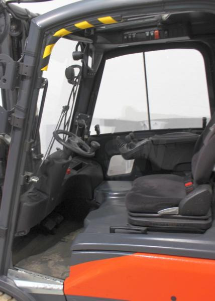 Linde E 18 L EVO 386-02 - Električni viličar: slika Linde E 18 L EVO 386-02 - Električni viličar Linde E 18 L EVO 386-02 - Električni viličar: slika Linde E 18 L EVO 386-02 - Električni viličar