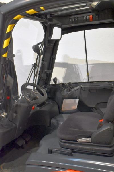 Linde E 18 L EVO 386-02 - Električni viličar: slika Linde E 18 L EVO 386-02 - Električni viličar Linde E 18 L EVO 386-02 - Električni viličar: slika Linde E 18 L EVO 386-02 - Električni viličar