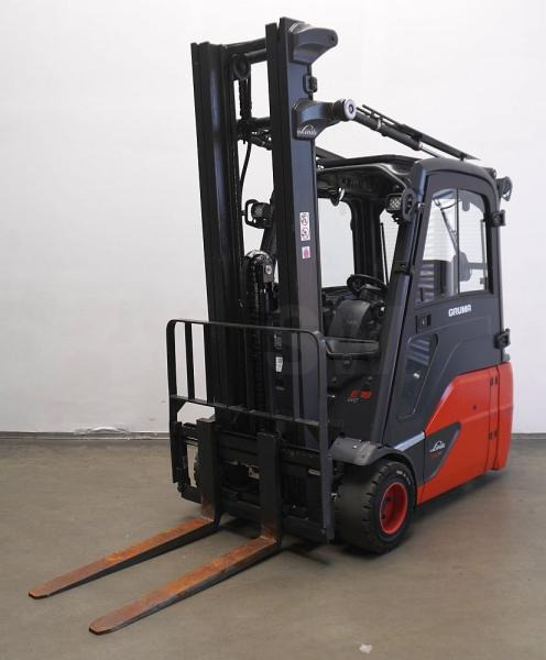 Linde E 18 L EVO 386-02 - Električni viličar: slika Linde E 18 L EVO 386-02 - Električni viličar Linde E 18 L EVO 386-02 - Električni viličar: slika Linde E 18 L EVO 386-02 - Električni viličar