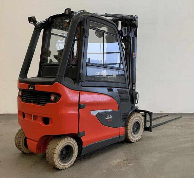 Linde E 25/600 H 1252 - Električni viličar: slika Linde E 25/600 H 1252 - Električni viličar Linde E 25/600 H 1252 - Električni viličar: slika Linde E 25/600 H 1252 - Električni viličar