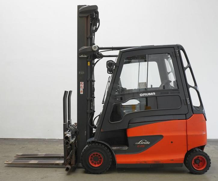 Linde E 25/600 HL 387 - Električni viličar: slika Linde E 25/600 HL 387 - Električni viličar Linde E 25/600 HL 387 - Električni viličar: slika Linde E 25/600 HL 387 - Električni viličar