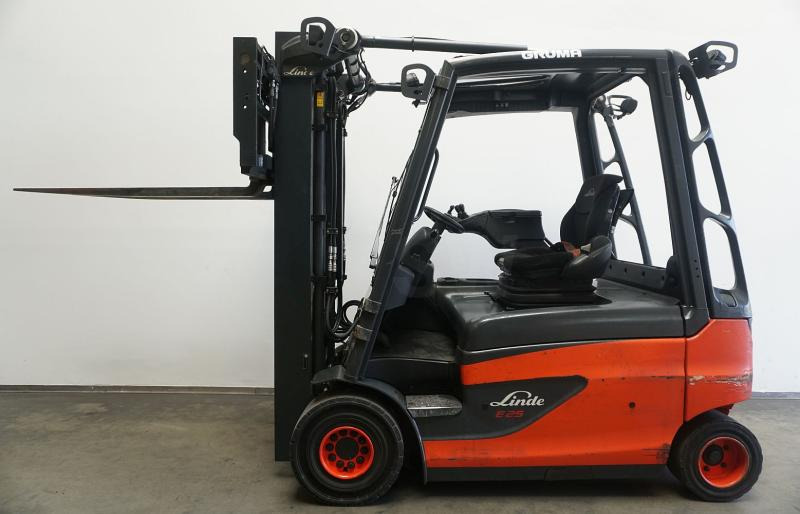 Linde E 25 L 387 - Električni viličar: slika Linde E 25 L 387 - Električni viličar Linde E 25 L 387 - Električni viličar: slika Linde E 25 L 387 - Električni viličar
