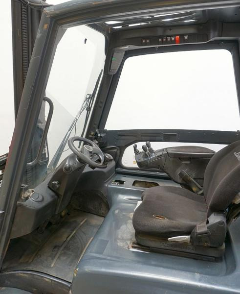 Linde E 35 L 387 - Električni viličar: slika Linde E 35 L 387 - Električni viličar Linde E 35 L 387 - Električni viličar: slika Linde E 35 L 387 - Električni viličar