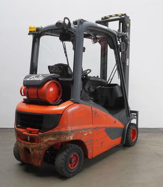 Linde H 20 T EVO 391-00 - Plinski viličar: slika Linde H 20 T EVO 391-00 - Plinski viličar Linde H 20 T EVO 391-00 - Plinski viličar: slika Linde H 20 T EVO 391-00 - Plinski viličar