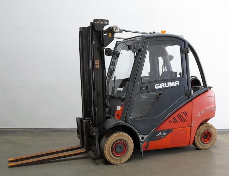 Linde H 25 T EVO 392-02 - Plinski viličar: slika Linde H 25 T EVO 392-02 - Plinski viličar Linde H 25 T EVO 392-02 - Plinski viličar: slika Linde H 25 T EVO 392-02 - Plinski viličar