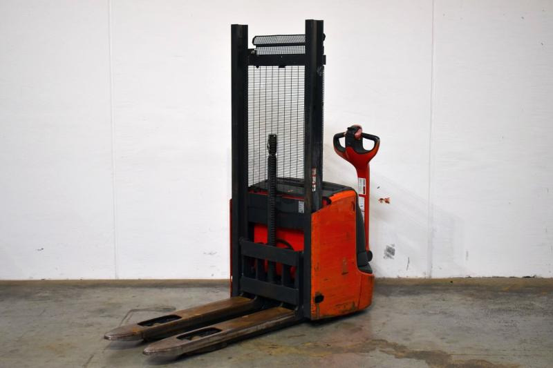 Linde L 12 i 1172 - Slagač stoga: slika Linde L 12 i 1172 - Slagač stoga Linde L 12 i 1172 - Slagač stoga: slika Linde L 12 i 1172 - Slagač stoga
