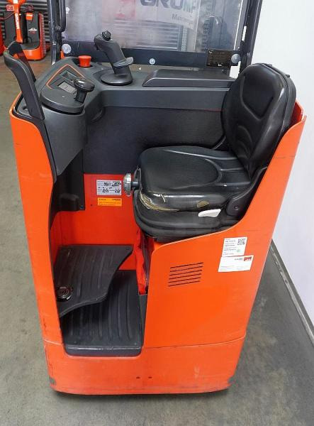 Linde L 14 R 1174 - Slagač stoga: slika Linde L 14 R 1174 - Slagač stoga Linde L 14 R 1174 - Slagač stoga: slika Linde L 14 R 1174 - Slagač stoga