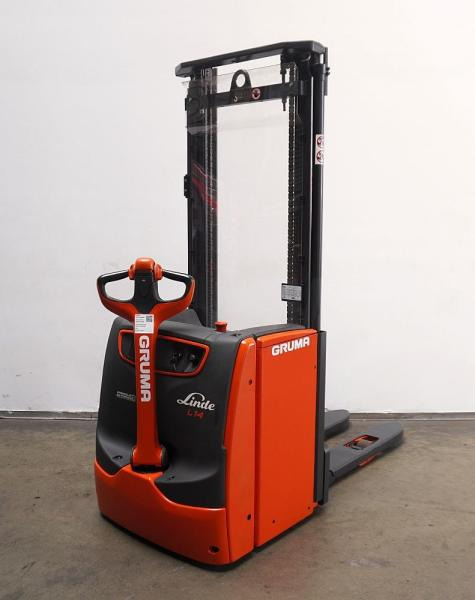 Linde L 14 i 1173 - Slagač stoga: slika Linde L 14 i 1173 - Slagač stoga Linde L 14 i 1173 - Slagač stoga: slika Linde L 14 i 1173 - Slagač stoga