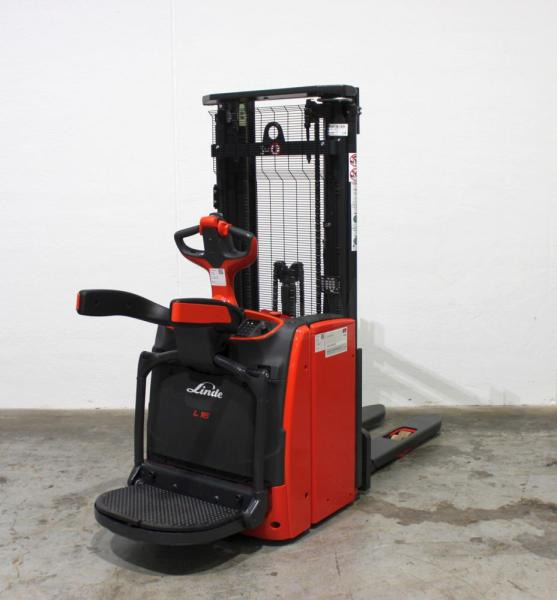 Linde L 16 AP i 1173-01 - Slagač stoga: slika Linde L 16 AP i 1173-01 - Slagač stoga Linde L 16 AP i 1173-01 - Slagač stoga: slika Linde L 16 AP i 1173-01 - Slagač stoga