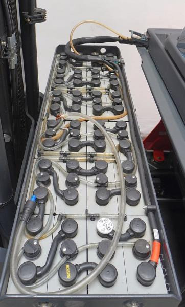 Linde R 10 B 1120 - Regalni viličar: slika Linde R 10 B 1120 - Regalni viličar Linde R 10 B 1120 - Regalni viličar: slika Linde R 10 B 1120 - Regalni viličar