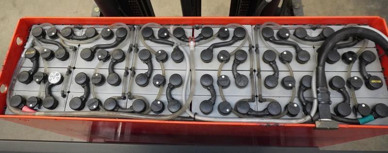 Linde R 10 B 1120 - Regalni viličar: slika Linde R 10 B 1120 - Regalni viličar Linde R 10 B 1120 - Regalni viličar: slika Linde R 10 B 1120 - Regalni viličar