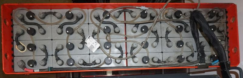 Linde R 14 113-02 - Regalni viličar: slika Linde R 14 113-02 - Regalni viličar Linde R 14 113-02 - Regalni viličar: slika Linde R 14 113-02 - Regalni viličar