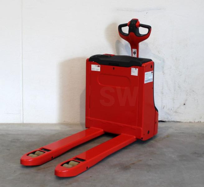 Linde T 16 1152 - Paletni viličar: slika Linde T 16 1152 - Paletni viličar Linde T 16 1152 - Paletni viličar: slika Linde T 16 1152 - Paletni viličar