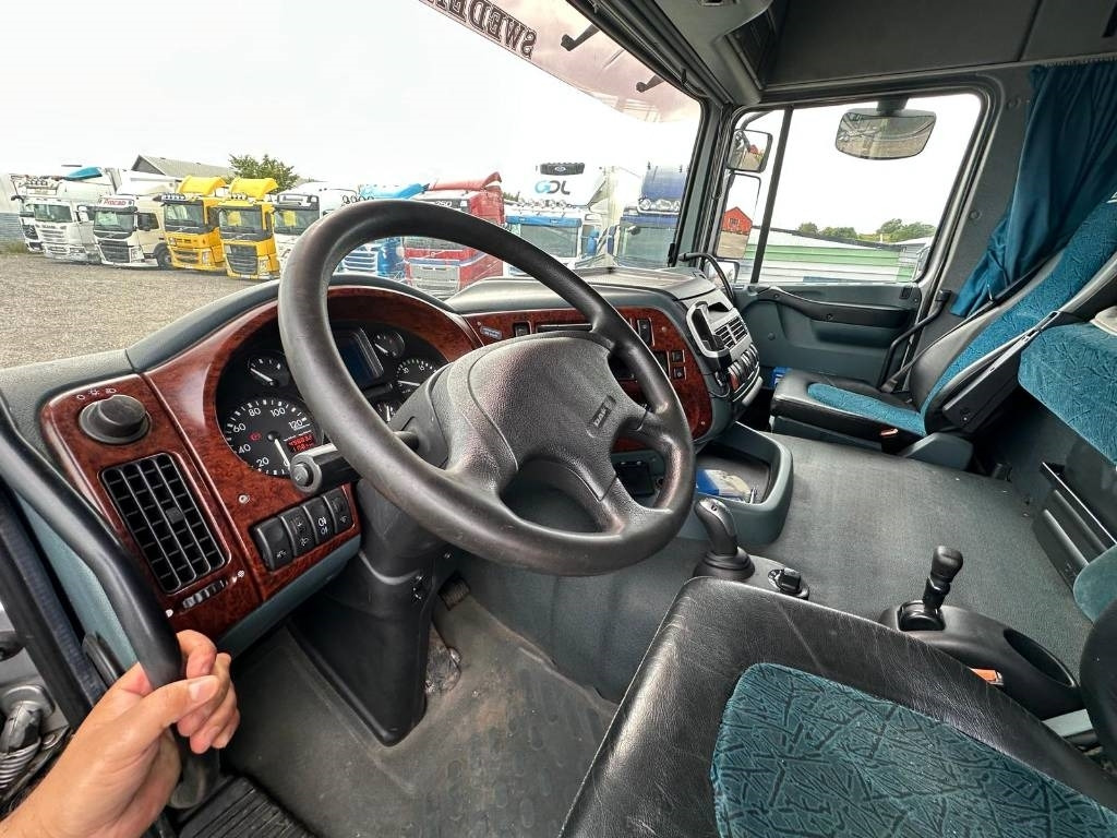 DAF FT 95430S 3932 - Tegljač: slika DAF FT 95430S 3932 - Tegljač DAF FT 95430S 3932 - Tegljač: slika DAF FT 95430S 3932 - Tegljač