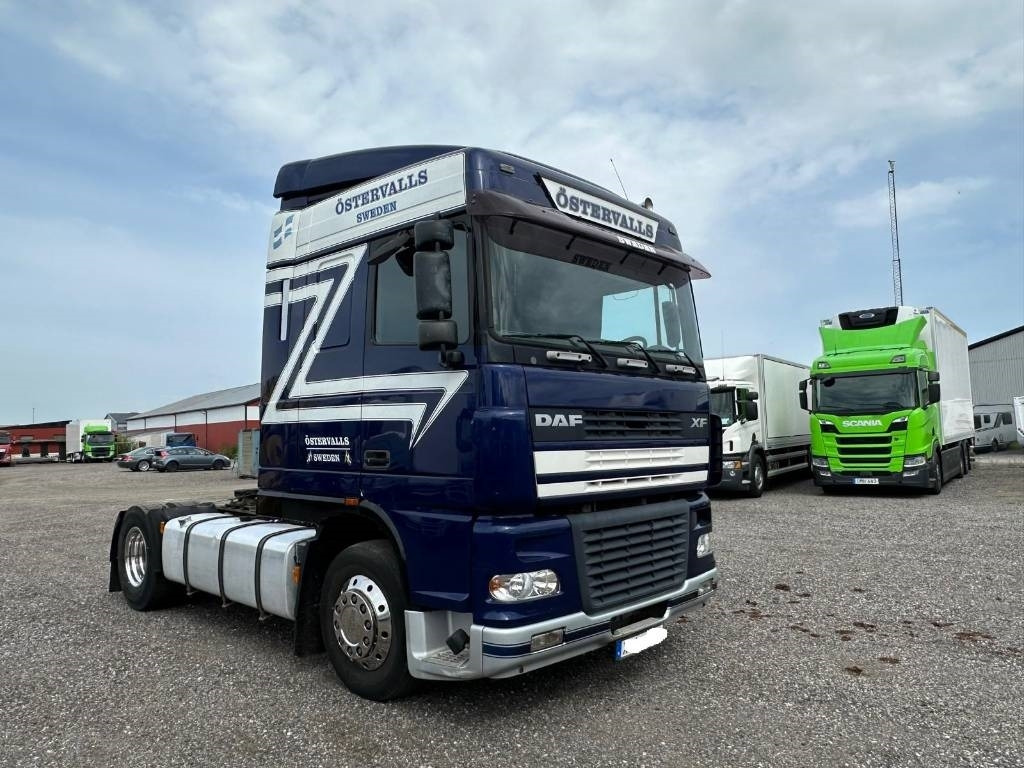 DAF FT 95430S 3932 - Tegljač: slika DAF FT 95430S 3932 - Tegljač DAF FT 95430S 3932 - Tegljač: slika DAF FT 95430S 3932 - Tegljač