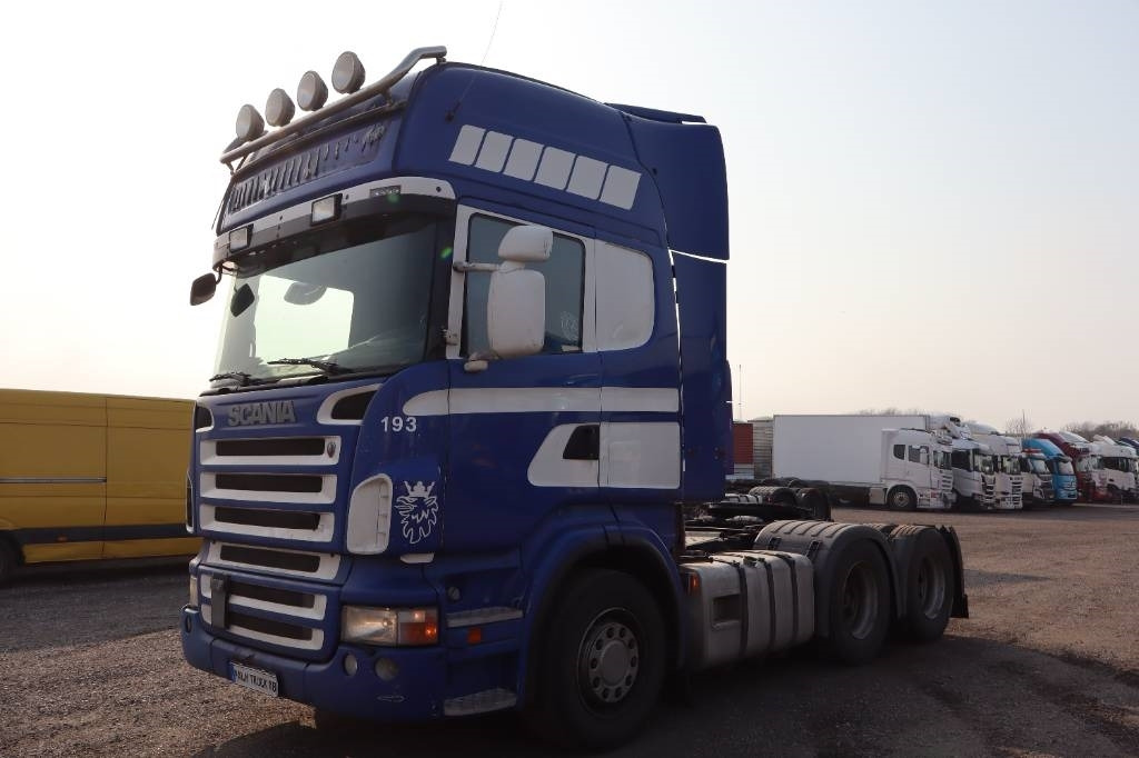 Scania R420LA6X2MNB serie 8047 - Tegljač: slika Scania R420LA6X2MNB serie 8047 - Tegljač Scania R420LA6X2MNB serie 8047 - Tegljač: slika Scania R420LA6X2MNB serie 8047 - Tegljač