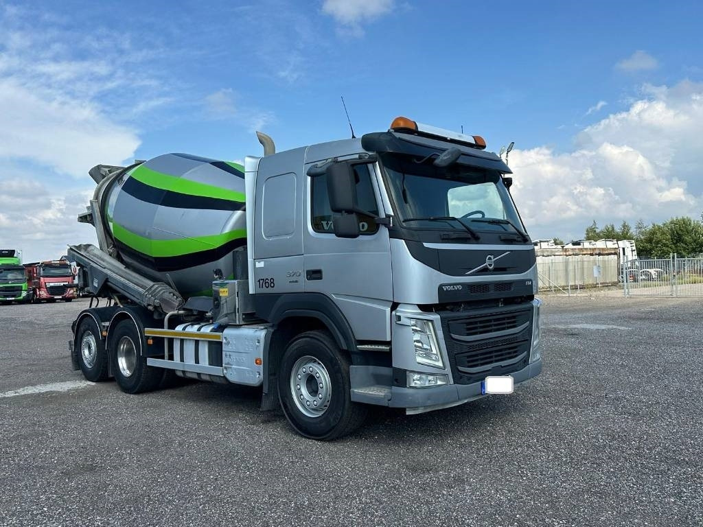 Volvo FM 6*2 370 serie 8607 - Automješalica: slika Volvo FM 6*2 370 serie 8607 - Automješalica Volvo FM 6*2 370 serie 8607 - Automješalica: slika Volvo FM 6*2 370 serie 8607 - Automješalica