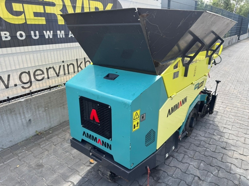 Ammann AFW 150-2 - Finišer za asfalt: slika Ammann AFW 150-2 - Finišer za asfalt Ammann AFW 150-2 - Finišer za asfalt: slika Ammann AFW 150-2 - Finišer za asfalt