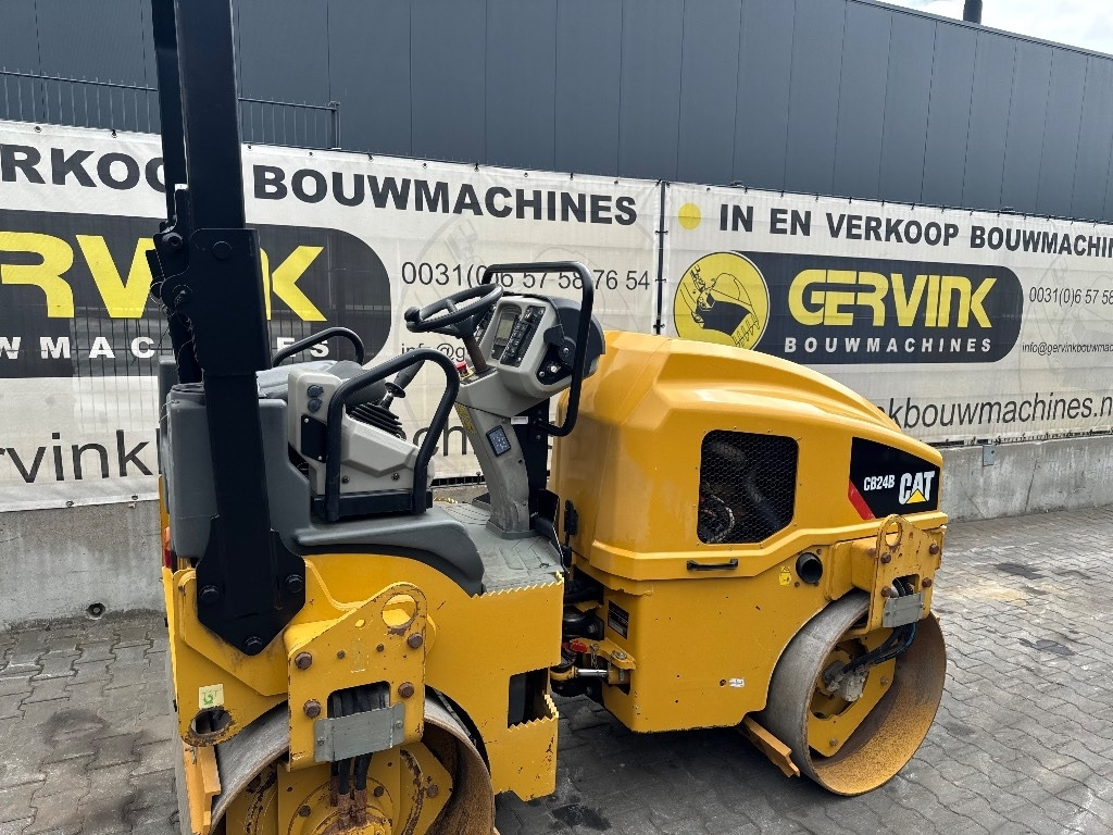 CAT CB 24 B - Cestovni valjak: slika CAT CB 24 B - Cestovni valjak CAT CB 24 B - Cestovni valjak: slika CAT CB 24 B - Cestovni valjak