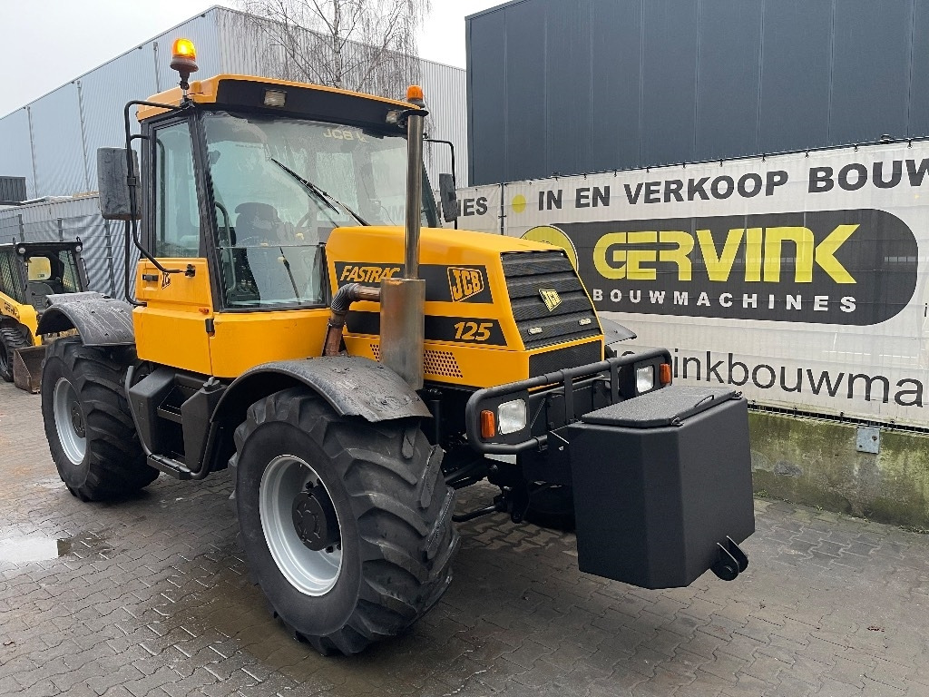 JCB Fastrac 125 - Traktor: slika JCB Fastrac 125 - Traktor JCB Fastrac 125 - Traktor: slika JCB Fastrac 125 - Traktor
