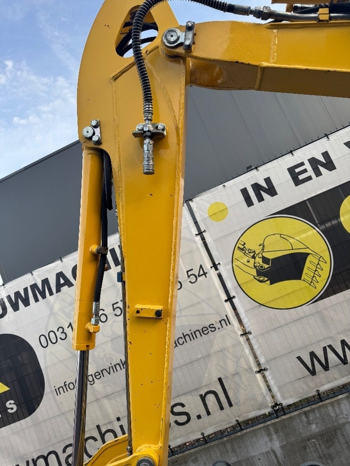 Komatsu PC 26 MR-3 - Mini bager: slika Komatsu PC 26 MR-3 - Mini bager Komatsu PC 26 MR-3 - Mini bager: slika Komatsu PC 26 MR-3 - Mini bager