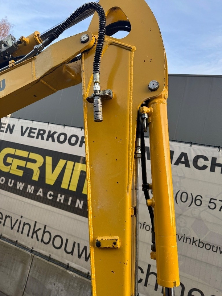 Komatsu PC 26 MR-3 - Mini bager: slika Komatsu PC 26 MR-3 - Mini bager Komatsu PC 26 MR-3 - Mini bager: slika Komatsu PC 26 MR-3 - Mini bager