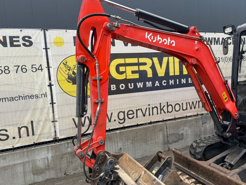 Zakup Kubota KX 71-3  Kubota KX 71-3: slika Zakup Kubota KX 71-3  Kubota KX 71-3