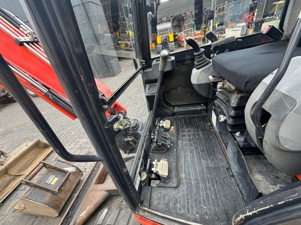 Zakup Kubota KX 71-3  Kubota KX 71-3: slika Zakup Kubota KX 71-3  Kubota KX 71-3