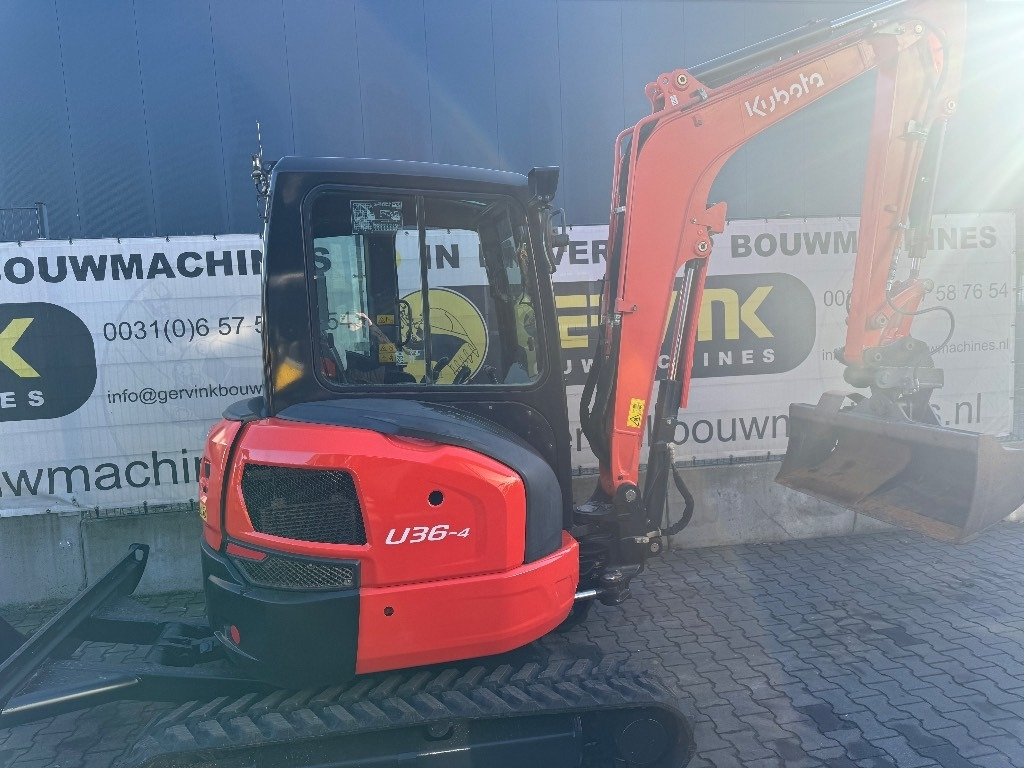Kubota U 36-4 - Mini bager: slika Kubota U 36-4 - Mini bager Kubota U 36-4 - Mini bager: slika Kubota U 36-4 - Mini bager