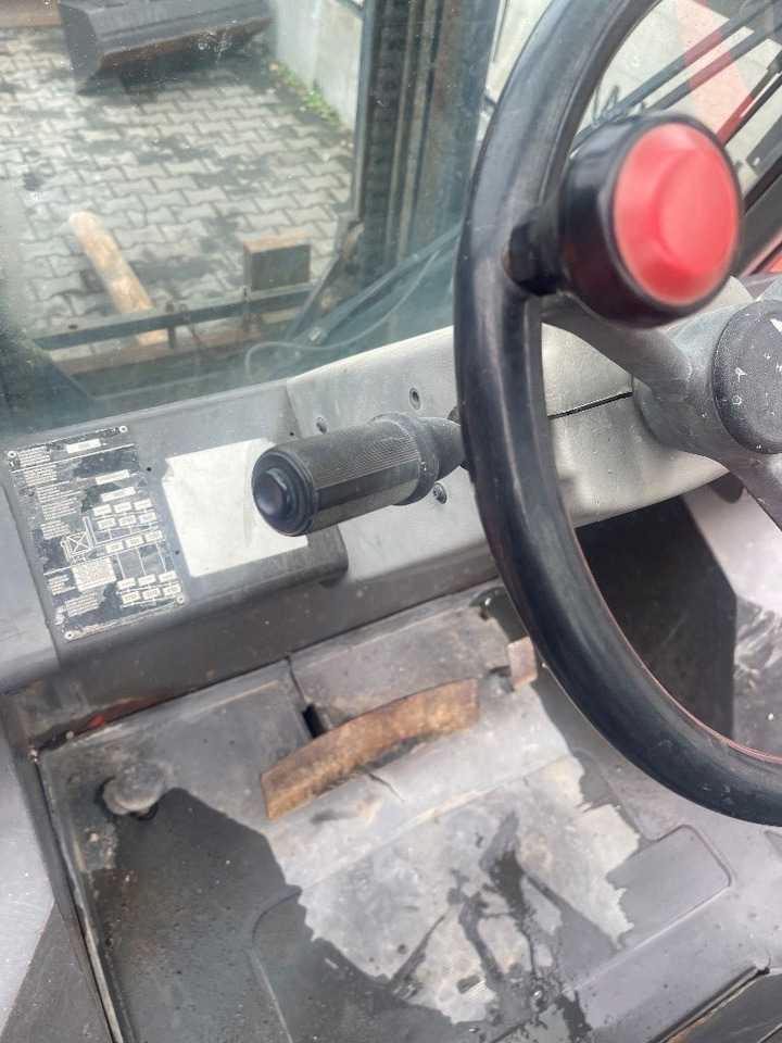 Viličar za teške terene Manitou MC 30: slika Viličar za teške terene Manitou MC 30 Viličar za teške terene Manitou MC 30: slika Viličar za teške terene Manitou MC 30