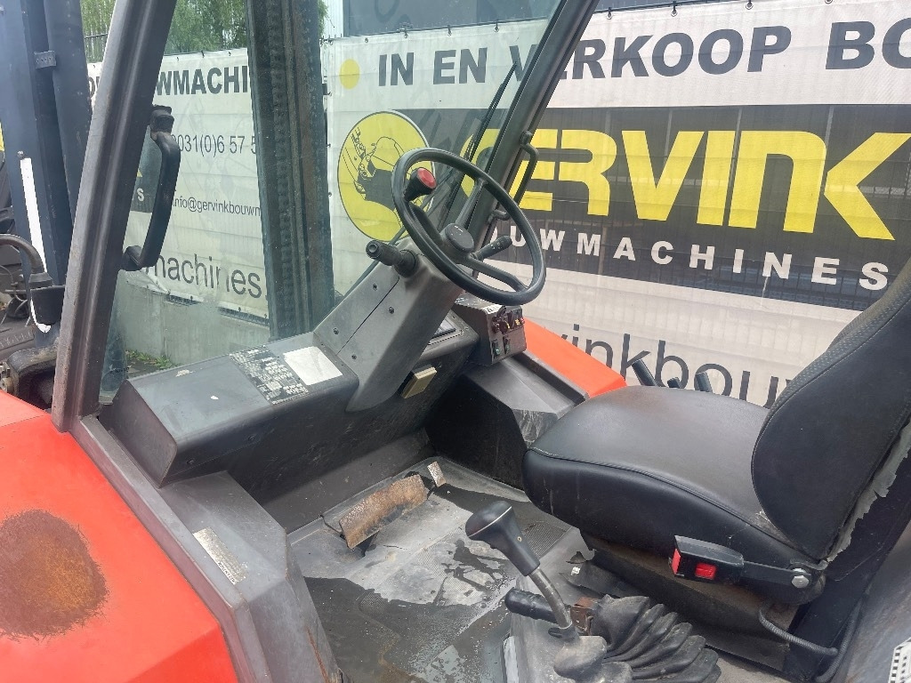 Viličar za teške terene Manitou MC 30: slika Viličar za teške terene Manitou MC 30 Viličar za teške terene Manitou MC 30: slika Viličar za teške terene Manitou MC 30