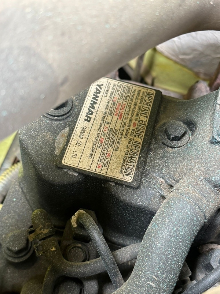 Zakup Yanmar C 30 R-2  Yanmar C 30 R-2: slika Zakup Yanmar C 30 R-2  Yanmar C 30 R-2