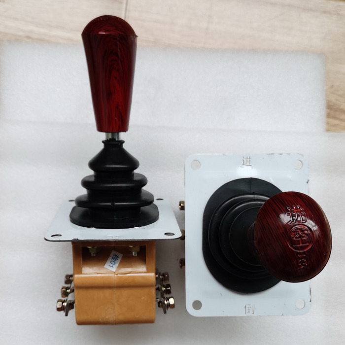 Qingdao Promising FLAND EL45 Electric Wheel Loader Forward Reverse Toggle Switch - Ručica mjenjača za Utovarivač na kotačima: slika Qingdao Promising FLAND EL45 Electric Wheel Loader Forward Reverse Toggle Switch - Ručica mjenjača za Utovarivač na kotačima Qingdao Promising FLAND EL45 Electric Wheel Loader Forward Reverse Toggle Switch - Ručica mjenjača za Utovarivač na kotačima: slika Qingdao Promising FLAND EL45 Electric Wheel Loader Forward Reverse Toggle Switch - Ručica mjenjača za Utovarivač na kotačima