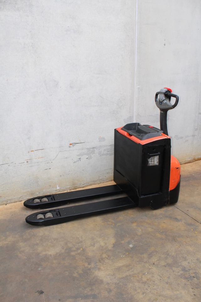 BT LWE 200 - Paletni viličar: slika BT LWE 200 - Paletni viličar BT LWE 200 - Paletni viličar: slika BT LWE 200 - Paletni viličar