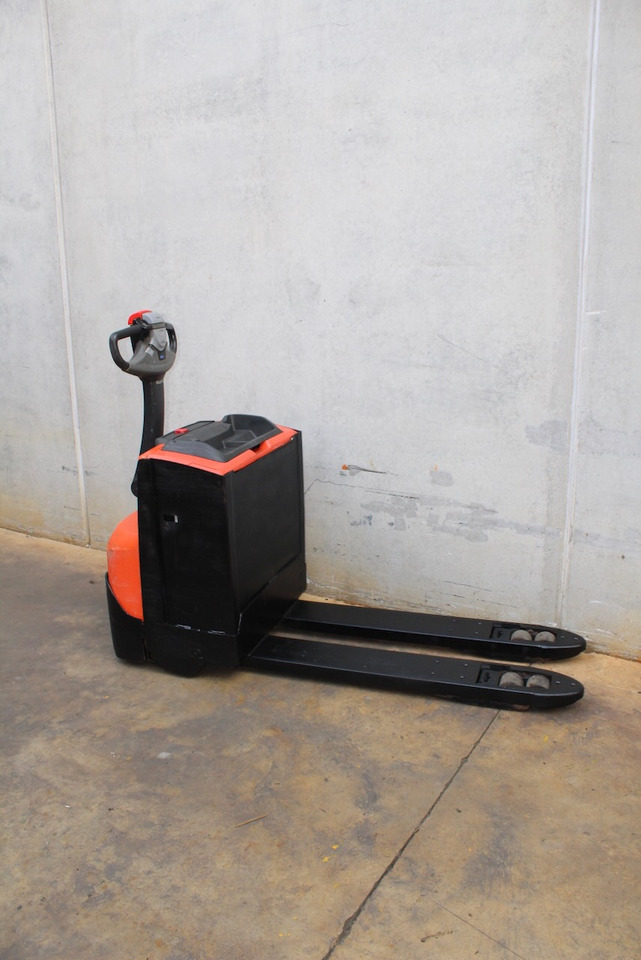 BT LWE 200 - Paletni viličar: slika BT LWE 200 - Paletni viličar BT LWE 200 - Paletni viličar: slika BT LWE 200 - Paletni viličar