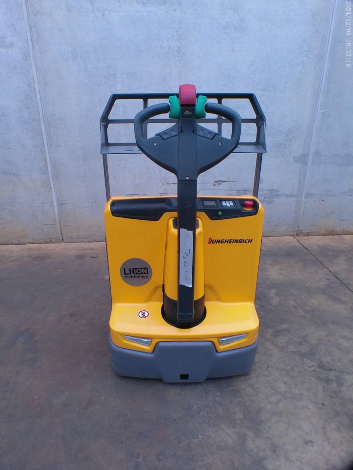 Jungheinrich EJE 116 LI-ION - Paletni viličar: slika Jungheinrich EJE 116 LI-ION - Paletni viličar Jungheinrich EJE 116 LI-ION - Paletni viličar: slika Jungheinrich EJE 116 LI-ION - Paletni viličar