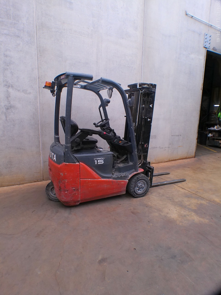 Toyota 8FBE15T - Električni viličar: slika Toyota 8FBE15T - Električni viličar Toyota 8FBE15T - Električni viličar: slika Toyota 8FBE15T - Električni viličar