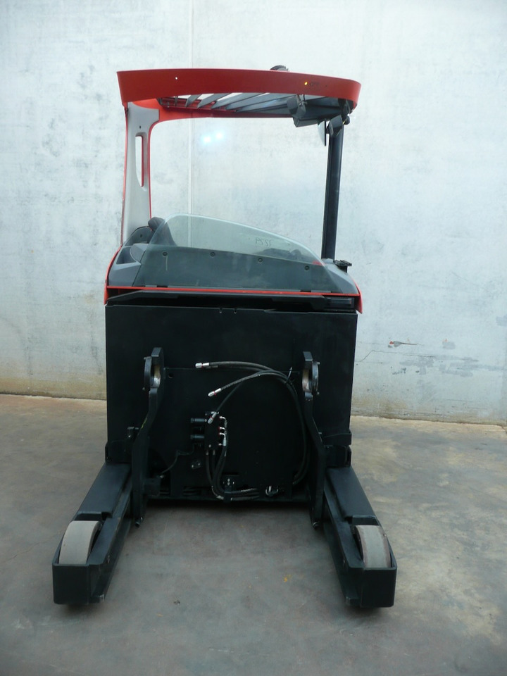 Toyota RRE 160 - Regalni viličar: slika Toyota RRE 160 - Regalni viličar Toyota RRE 160 - Regalni viličar: slika Toyota RRE 160 - Regalni viličar