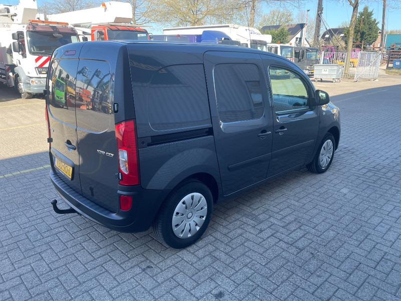 Mercedes-Benz Citan 108 CDI - Mali kombi: slika Mercedes-Benz Citan 108 CDI - Mali kombi Mercedes-Benz Citan 108 CDI - Mali kombi: slika Mercedes-Benz Citan 108 CDI - Mali kombi