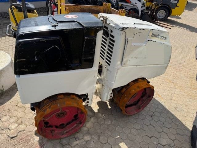 Bomag BMP8500, Radiostyrd vält - Valjak: slika Bomag BMP8500, Radiostyrd vält - Valjak Bomag BMP8500, Radiostyrd vält - Valjak: slika Bomag BMP8500, Radiostyrd vält - Valjak