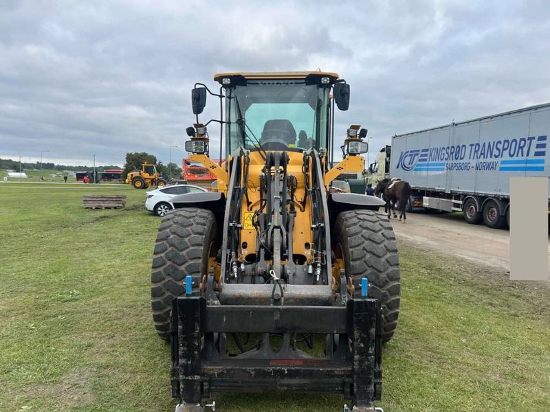 Volvo L 60 H - Utovarivač na kotačima: slika Volvo L 60 H - Utovarivač na kotačima Volvo L 60 H - Utovarivač na kotačima: slika Volvo L 60 H - Utovarivač na kotačima