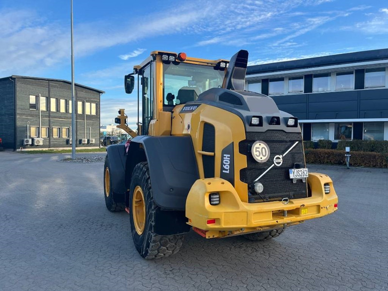 Volvo L 60 H - Utovarivač na kotačima: slika Volvo L 60 H - Utovarivač na kotačima Volvo L 60 H - Utovarivač na kotačima: slika Volvo L 60 H - Utovarivač na kotačima