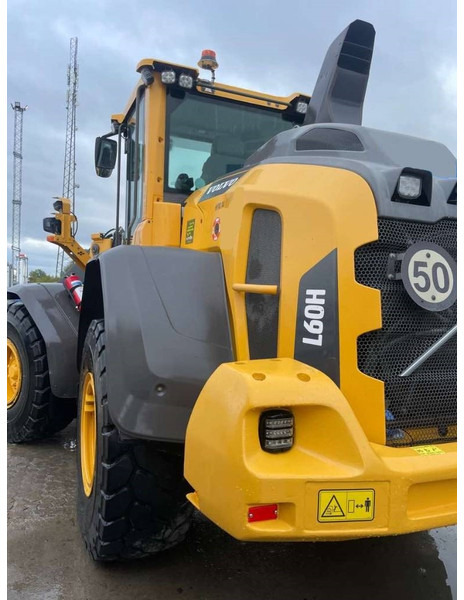 Volvo L 60 H - Utovarivač na kotačima: slika Volvo L 60 H - Utovarivač na kotačima Volvo L 60 H - Utovarivač na kotačima: slika Volvo L 60 H - Utovarivač na kotačima