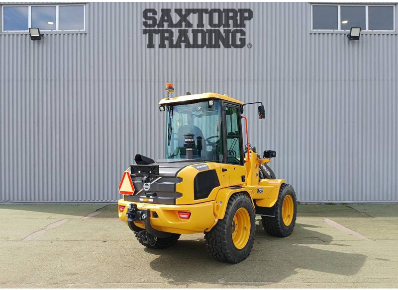 Volvo L35 HT, Hjullastare - Mini utovarivač: slika Volvo L35 HT, Hjullastare - Mini utovarivač Volvo L35 HT, Hjullastare - Mini utovarivač: slika Volvo L35 HT, Hjullastare - Mini utovarivač