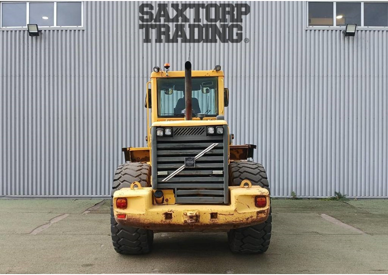 Volvo L90 D, Hjullastare - Utovarivač na kotačima: slika Volvo L90 D, Hjullastare - Utovarivač na kotačima Volvo L90 D, Hjullastare - Utovarivač na kotačima: slika Volvo L90 D, Hjullastare - Utovarivač na kotačima