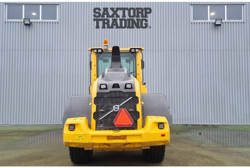 Volvo L90 H, Hjullastare ''SÅLD'' - Utovarivač na kotačima: slika Volvo L90 H, Hjullastare ''SÅLD'' - Utovarivač na kotačima Volvo L90 H, Hjullastare ''SÅLD'' - Utovarivač na kotačima: slika Volvo L90 H, Hjullastare ''SÅLD'' - Utovarivač na kotačima