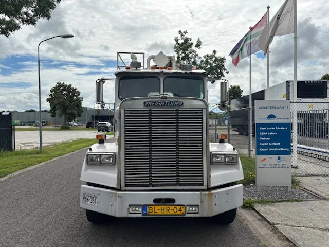 Freightliner 3 AXLE RIGID BODY chassis cabine (levering excl. opbouw) - Kamion-šasija: slika Freightliner 3 AXLE RIGID BODY chassis cabine (levering excl. opbouw) - Kamion-šasija Freightliner 3 AXLE RIGID BODY chassis cabine (levering excl. opbouw) - Kamion-šasija: slika Freightliner 3 AXLE RIGID BODY chassis cabine (levering excl. opbouw) - Kamion-šasija